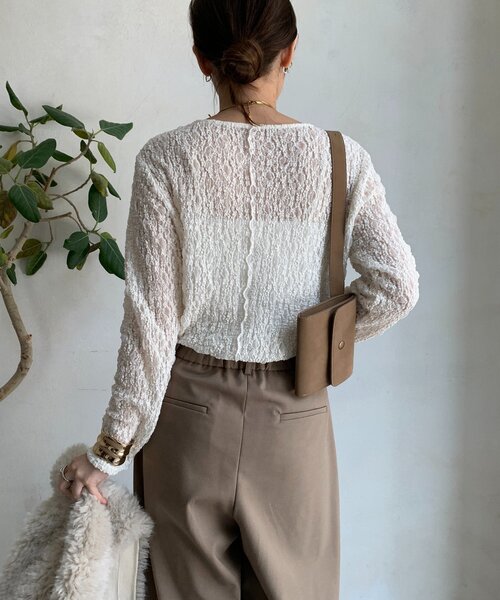 DouDou（ドゥドゥ）の「リンクルフラワーシャーリングプルオーバー（Tシャツ/カットソー・レディース・オフホワイト/ブルー/ブラック・FREE）」の13枚目の写真