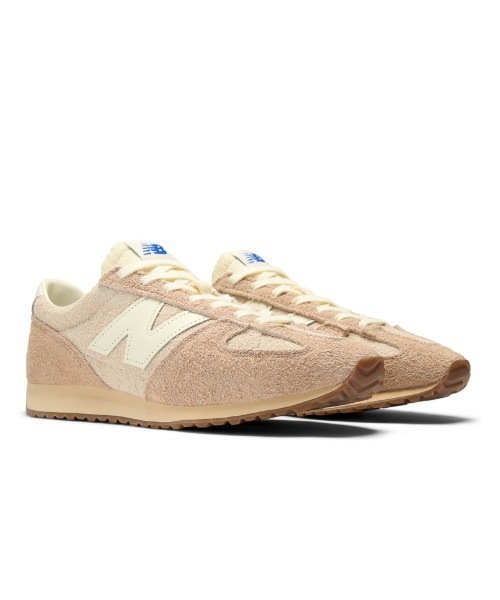 NEW BALANCE(ニューバランス)の「471(スニーカー・レディース・ベージュ・22.0cm/22.5cm/23.0cm/23.5cm/24.0cm/24.5cm/25.0cm/25.5cm/26.0cm/26.5cm/27.0cm/27.5cm/28.0cm/28.5cm/29.0cm/30.0cm)」の2枚目の写真