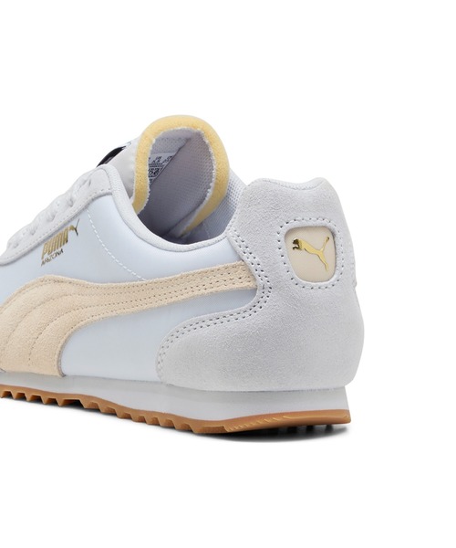 PUMA(プーマ)の「PUMA プーマ ユニセックス アリゾナ ナイロン スニーカー(スニーカー・メンズ・シルバー×ゴールド/レッド・26.5cm/27.0cm/25.5cm/26.0cm/27.5cm/29.0cm/30.0cm/28.0cm/28.5cm/25.0cm/22.0cm/22.5cm/24.0cm/24.5cm/23.0cm/23.5cm/29.5cm)」の4枚目の写真