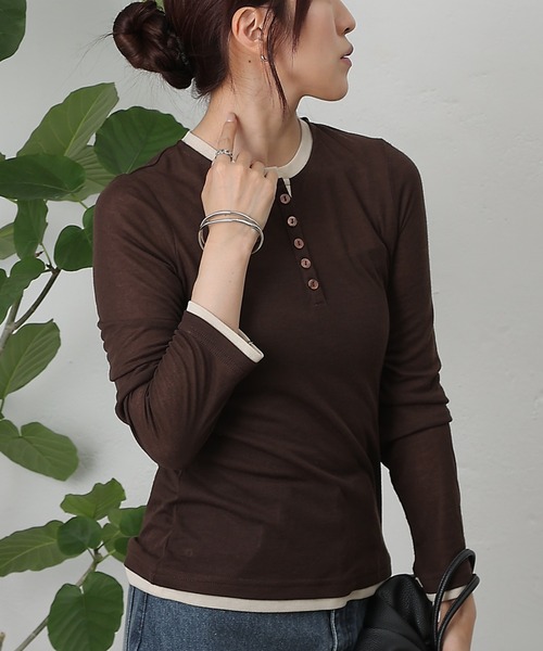 COLONY 2139(コロニートゥーワンスリーナイン)の「フェイクレイヤードヘンリープルオーバー(Tシャツ/カットソー・レディース・ブラウン/グレー/ブラック/イエロー・FREE)」の4枚目の写真