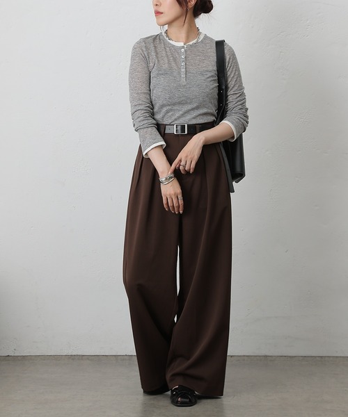 COLONY 2139(コロニートゥーワンスリーナイン)の「フェイクレイヤードヘンリープルオーバー(Tシャツ/カットソー・レディース・ブラウン/グレー/ブラック/イエロー・FREE)」の15枚目の写真