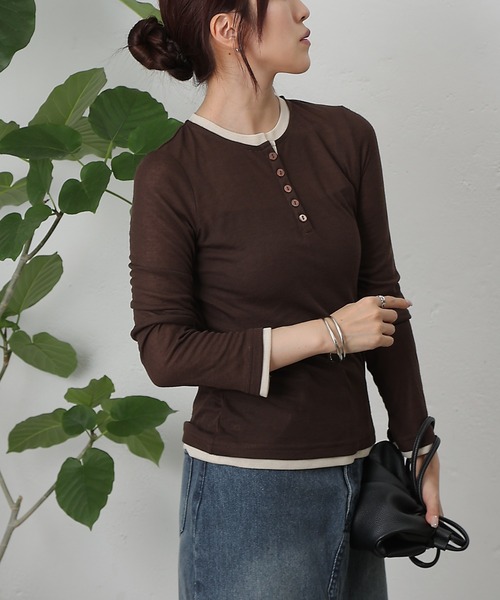 COLONY 2139(コロニートゥーワンスリーナイン)の「フェイクレイヤードヘンリープルオーバー(Tシャツ/カットソー・レディース・ブラウン/グレー/ブラック/イエロー・FREE)」の18枚目の写真