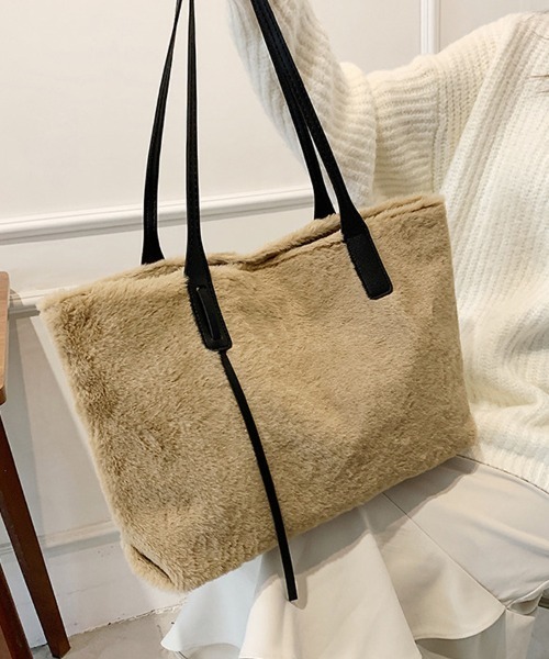 shoppinggo(ショッピングゴー)の「トートバッグ ファーバッグ ふわふわ A4サイズ対応 肩掛け 秋冬 BAG シンプル フェミニン(トートバッグ・レディース・ベージュ/ホワイト/ピンク/キャメル・FREE)」の12枚目の写真