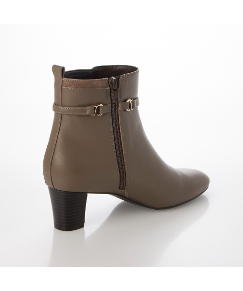 Riz raffinee（リズラフィーネ）の「【2WAY】ビットデザインショートブーツ（ブーツ・レディース・ブラック系その他6/ブラック・23cm/22.5cm）」の4枚目の写真