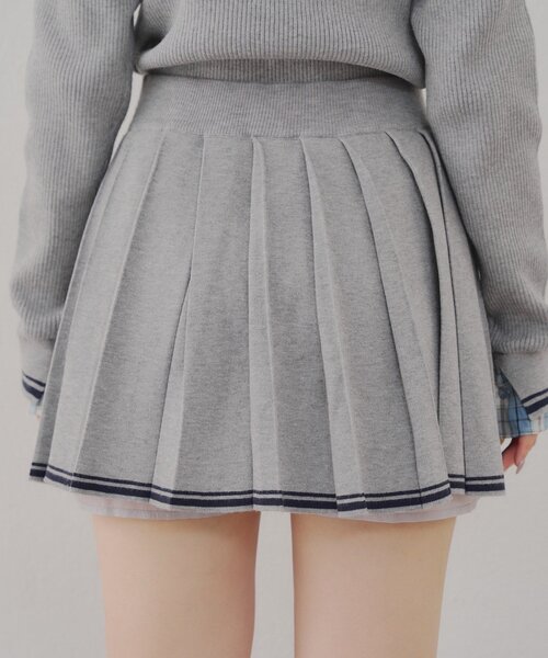 continuer de NICE CLAUP（コンティニューデナイスクラップ）の「【セットアップ対応】裾ライン入りプリーツミニスカート（スカート・レディース・ネイビー/トップグレー/ブラウン・FREE）」の8枚目の写真