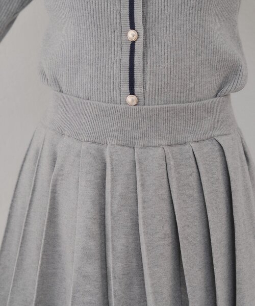 continuer de NICE CLAUP（コンティニューデナイスクラップ）の「【セットアップ対応】裾ライン入りプリーツミニスカート（スカート・レディース・ネイビー/トップグレー/ブラウン・FREE）」の9枚目の写真