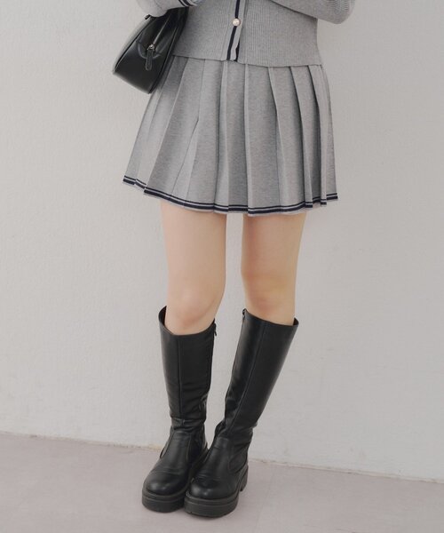continuer de NICE CLAUP（コンティニューデナイスクラップ）の「【セットアップ対応】裾ライン入りプリーツミニスカート（スカート・レディース・ネイビー/トップグレー/ブラウン・FREE）」の13枚目の写真