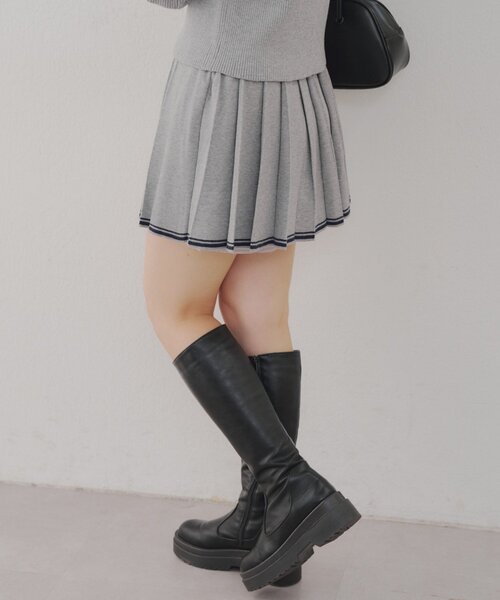 continuer de NICE CLAUP（コンティニューデナイスクラップ）の「【セットアップ対応】裾ライン入りプリーツミニスカート（スカート・レディース・ネイビー/トップグレー/ブラウン・FREE）」の14枚目の写真