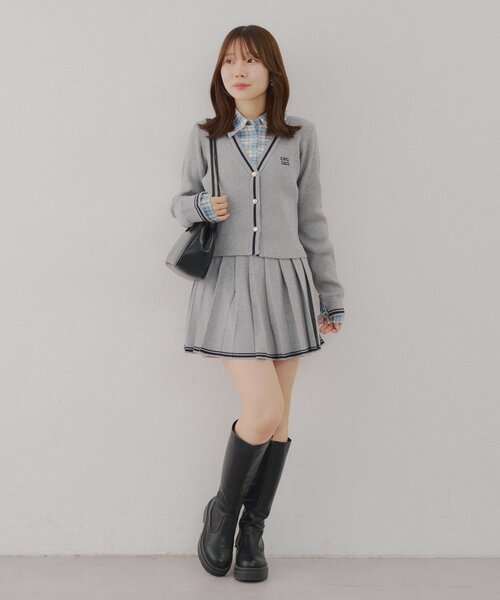 continuer de NICE CLAUP（コンティニューデナイスクラップ）の「【セットアップ対応】裾ライン入りプリーツミニスカート（スカート・レディース・ネイビー/トップグレー/ブラウン・FREE）」の15枚目の写真