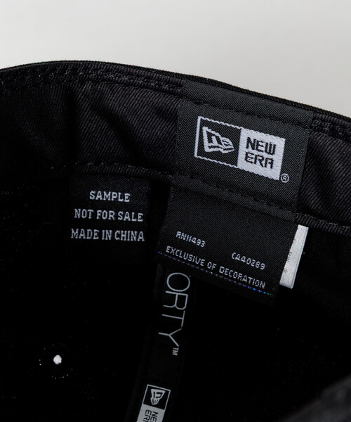 FREAK'S STORE(フリークスストア)の「限定展開 NEW ERA/ニューエラ ×FREAK'S STORE 別注 9FORTY Tonal Logo / 940 メジャーリーグ 刺繍ロゴ ベースボールキャップ(キャップ・メンズ・ベージュ/ネイビー/ブラウン/ブラック・フリ-)」の18枚目の写真