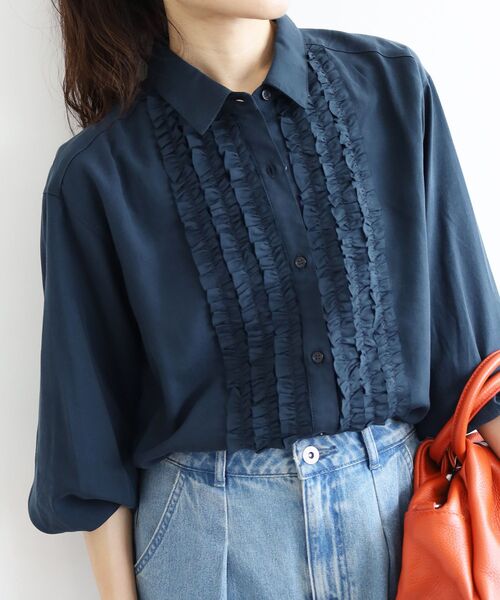 le.coeur blanc(ルクールブラン)の「フロントフリルレギュラーカラーブラウス(シャツ/ブラウス・レディース・ピンク/ミント/ネイビー/オフホワイト・38)」の18枚目の写真