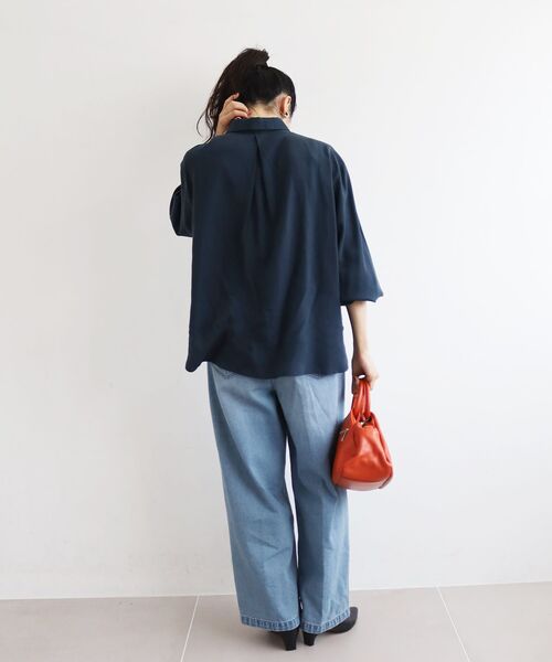 le.coeur blanc(ルクールブラン)の「フロントフリルレギュラーカラーブラウス(シャツ/ブラウス・レディース・ピンク/ミント/ネイビー/オフホワイト・38)」の13枚目の写真