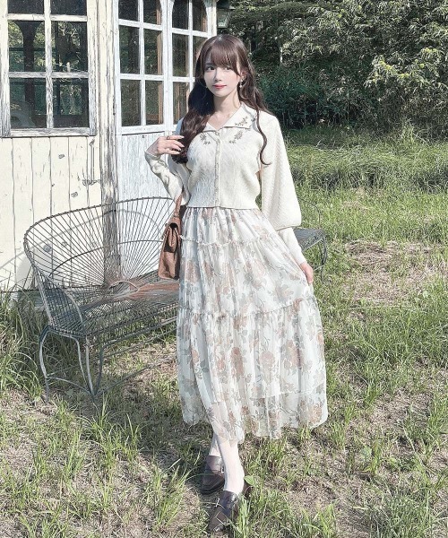 an another angelus（アンアナザーアンジェラス）の「ローズプリントチュールティアードスカート/fint フィント（スカート・レディース・ブルー/オレンジ・FREE）」の19枚目の写真