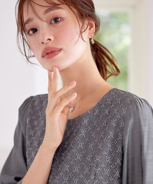 Tiaclasse(ティアクラッセ)の「レース切替ワンピース(ワンピース・レディース・ライトベージュ/ネイビー/チャコールグレー・L/S/M)」の7枚目の写真