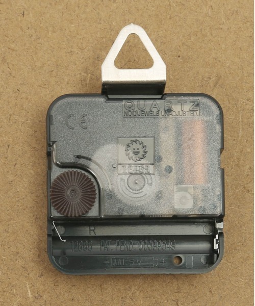 BACKYARD FAMILY(バックヤードファミリー)の「オールドルック ウォールクロック(掛け時計・レディース・ブラック系1/ベージュ系1/ダークブラウン系/ホワイト・FREE)」の11枚目の写真