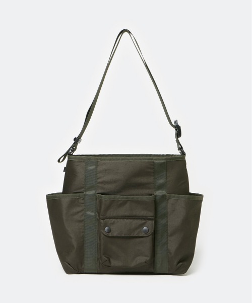 DAIWA PIER39(ダイワピア39)の「DAIWA PIER39 TECH REVERSIBLE ONE SHOULDER BAG ダイワ ピア39(ショルダーバッグ・メンズ・オリーブ/ブラック・FREE)」の1枚目の写真