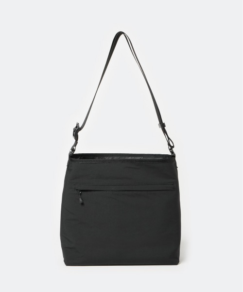 DAIWA PIER39(ダイワピア39)の「DAIWA PIER39 TECH REVERSIBLE ONE SHOULDER BAG ダイワ ピア39(ショルダーバッグ・メンズ・オリーブ/ブラック・FREE)」の10枚目の写真