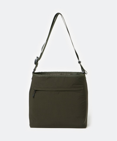 DAIWA PIER39(ダイワピア39)の「DAIWA PIER39 TECH REVERSIBLE ONE SHOULDER BAG ダイワ ピア39(ショルダーバッグ・メンズ・オリーブ/ブラック・FREE)」の14枚目の写真