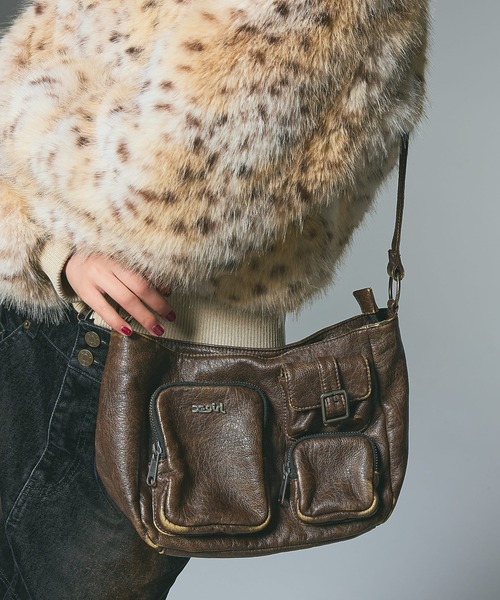 MULTI POCKET FADED FAUX LEATHER BAG（ショルダーバッグ）｜X-girl