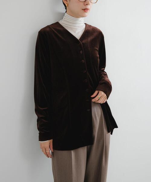 URBAN RESEARCH（アーバンリサーチ）の「ベロアカーディガン（カーディガン/ボレロ・レディース・ブラック/ブラウン・FREE）」の3枚目の写真