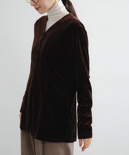 URBAN RESEARCH（アーバンリサーチ）の「ベロアカーディガン（カーディガン/ボレロ・レディース・ブラック/ブラウン・FREE）」の4枚目の写真