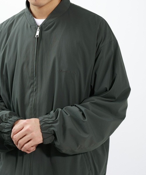 BAYFLOW(ベイフロー)の「ナイロンショートZIPブルゾン(ブルゾン・メンズ・オリーブ/ブラック・MEDIUM/LARGE)」の10枚目の写真