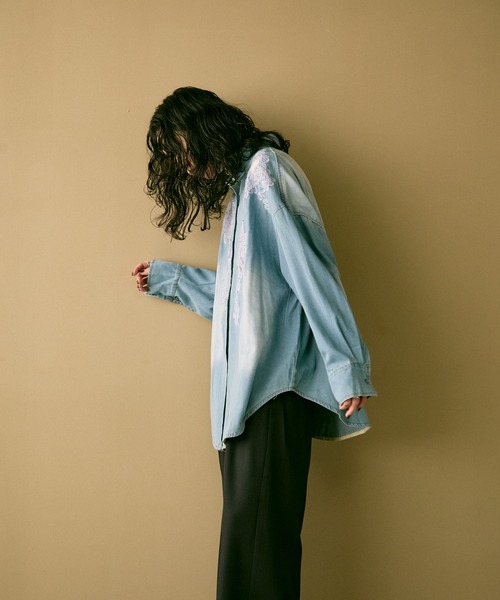Lutim by u（ルチバイユー）の「Cutwork lace essence denim shirt