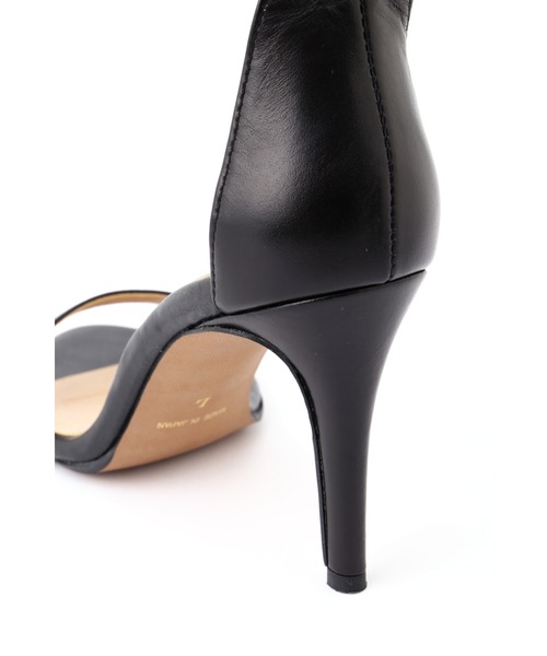 PINKY&DIANNE(ピンキーアンドダイアン)の「アンクルベルトサンダル(パンプス・レディース・ブラック・SMALL)」の3枚目の写真