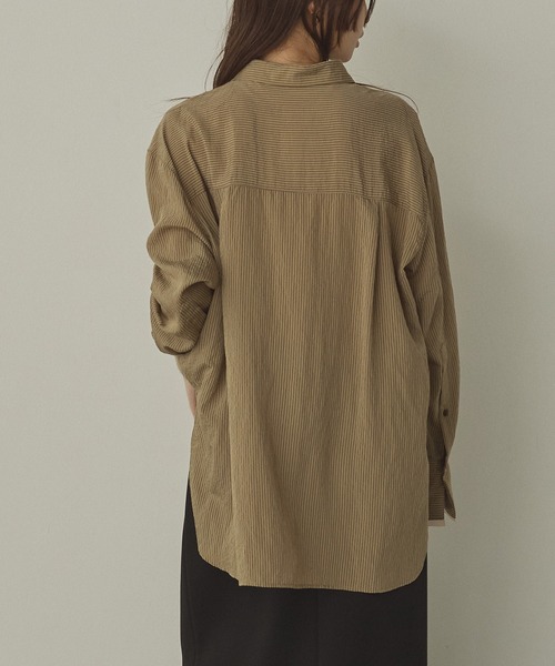hunch(ハンチ)の「ツヤストライプ オーバーシャツ(シャツ/ブラウス・レディース・カーキ系/ホワイト系その他/ベージュ系その他・FREE)」の15枚目の写真