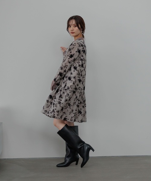 Andemiu（アンデミュウ）の「【在庫限り】フロッキープリントシャツミニワンピース603872（ワンピース・レディース・オフホワイト/ブラック/モカ・FREE）」の5枚目の写真