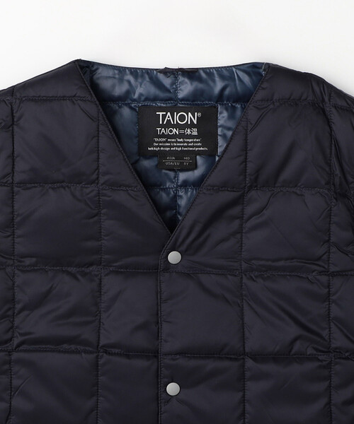 FREAK'S STORE(フリークスストア)の「限定展開 TAION/タイオン KIDS ベーシック Vネックボタン インナーダウンベスト / TAION-K001(ダウンジャケット/コート・キッズ・ネイビー/ベージュ/ブラック/オリーブ・110/120/130/140)」の9枚目の写真