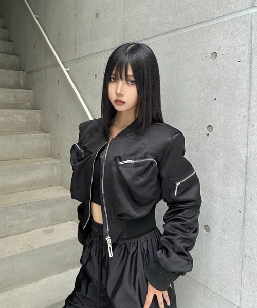 KsG(ケーエスジー)の「Pocket Shirring Cropped MA1(MA-1・レディース・ホワイト/ブラック・LARGE/MEDIUM/SMALL)」の7枚目の写真