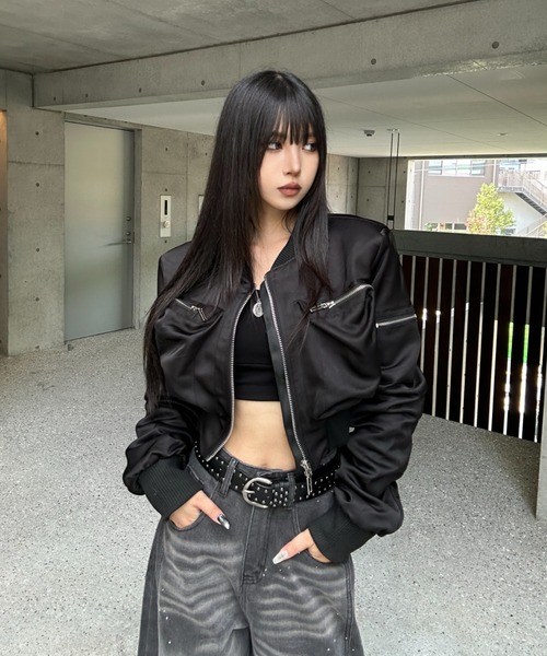 KsG(ケーエスジー)の「Pocket Shirring Cropped MA1(MA-1・レディース・ホワイト/ブラック・LARGE/MEDIUM/SMALL)」の9枚目の写真