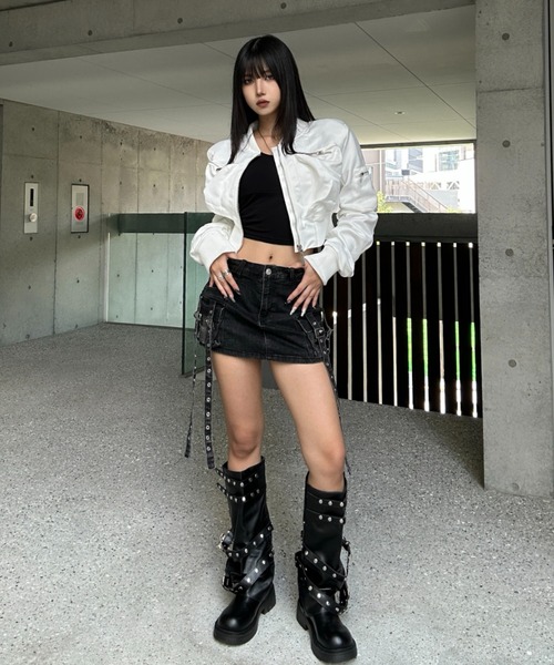 KsG(ケーエスジー)の「Pocket Shirring Cropped MA1(MA-1・レディース・ホワイト/ブラック・LARGE/MEDIUM/SMALL)」の6枚目の写真