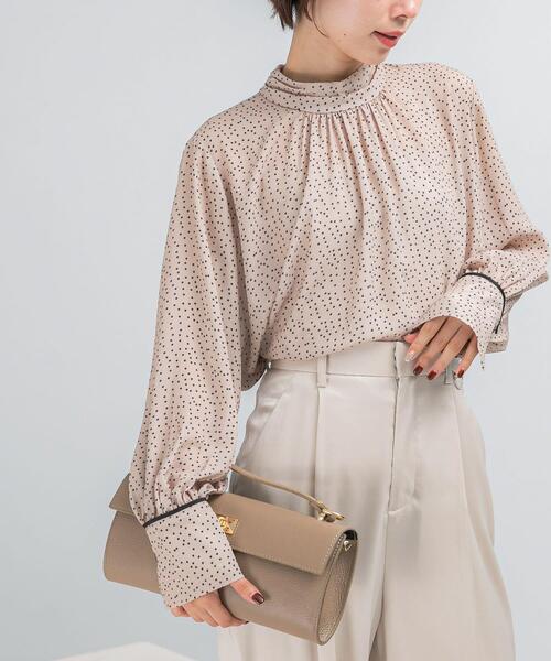 URBAN RESEARCH ROSSO WOMEN（アーバンリサーチ　ロッソ）の「ギャザーハイネックブラウス（シャツ/ブラウス・レディース・ブラック系その他/ホワイト/ベージュ系その他・FREE）」の3枚目の写真