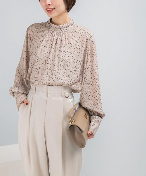 URBAN RESEARCH ROSSO WOMEN（アーバンリサーチ　ロッソ）の「ギャザーハイネックブラウス（シャツ/ブラウス・レディース・ブラック系その他/ホワイト/ベージュ系その他・FREE）」の17枚目の写真