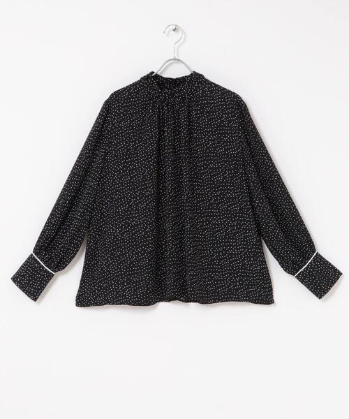 URBAN RESEARCH ROSSO WOMEN（アーバンリサーチ　ロッソ）の「ギャザーハイネックブラウス（シャツ/ブラウス・レディース・ブラック系その他/ホワイト/ベージュ系その他・FREE）」の4枚目の写真