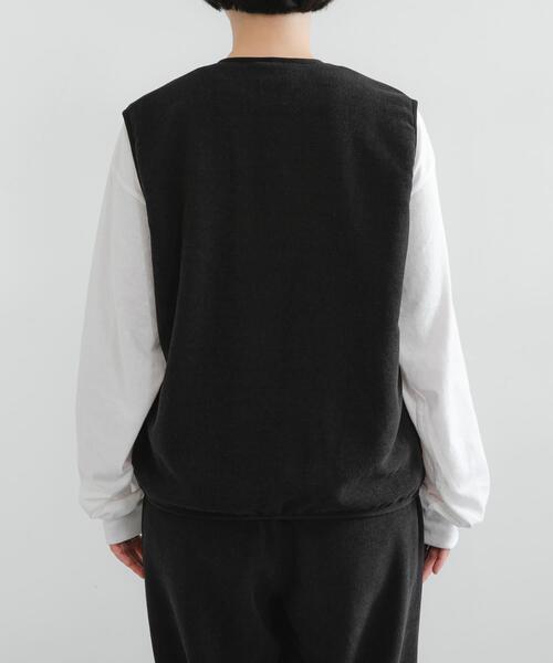 THOUSAND MILE(サウザンドマイル)の「『別注』THOUSAND MILE×URBAN RESEARCH KNIT FREECE ZIP VEST(ベスト・レディース・ブラック/オフホワイト/ボルドー・FREE)」の4枚目の写真