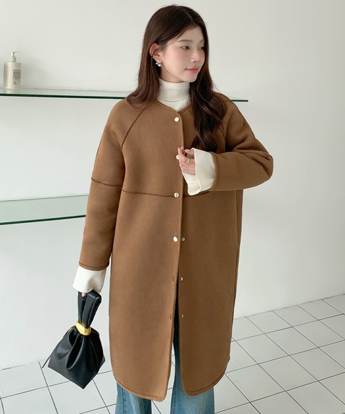 by LEGNA(バイレグナ)の「2WAYリバーシブルノーカラーロングコート(フェイクスエード/ボア)(ノーカラーコート・レディース・ブラック/キャメル/ダークブラウン・FREE)」の15枚目の写真