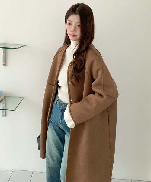 by LEGNA(バイレグナ)の「2WAYリバーシブルノーカラーロングコート(フェイクスエード/ボア)(ノーカラーコート・レディース・ブラック/キャメル/ダークブラウン・FREE)」の16枚目の写真