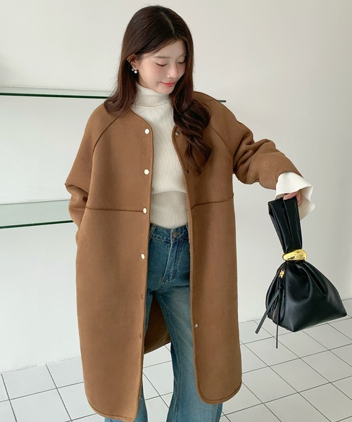 by LEGNA(バイレグナ)の「2WAYリバーシブルノーカラーロングコート(フェイクスエード/ボア)(ノーカラーコート・レディース・ブラック/キャメル/ダークブラウン・FREE)」の17枚目の写真
