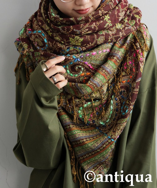 antiqua（アンティカ）の「エスニック柄 大判ストール（ストール/ショール・レディース・パープル/ブルー/ブラウン系その他/ブラック・FREE）」の2枚目の写真