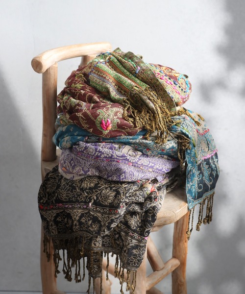 antiqua（アンティカ）の「エスニック柄 大判ストール（ストール/ショール・レディース・パープル/ブルー/ブラウン系その他/ブラック・FREE）」の19枚目の写真