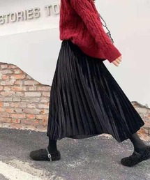 季節感たっっぷり上品艶ベロア プリーツスカート