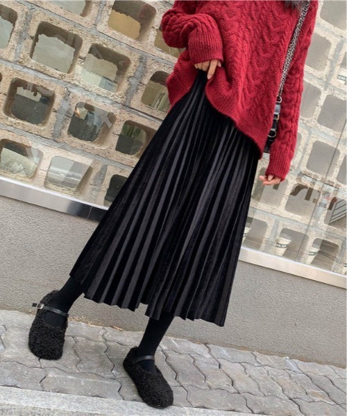 maison de LATIR(メゾンドラティール)の「季節感たっっぷり上品艶ベロア プリーツスカート(スカート・レディース・ブルー/ブラック/グレー/ターコイズブルー・FREE)」の11枚目の写真