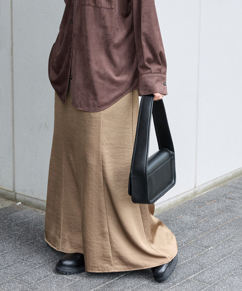 JOURNAL STANDARD（ジャーナルスタンダード）の「《追加2》ヴィンテージサテンスカート（スカート・レディース・ブラック/ベージュ・FREE）」の2枚目の写真