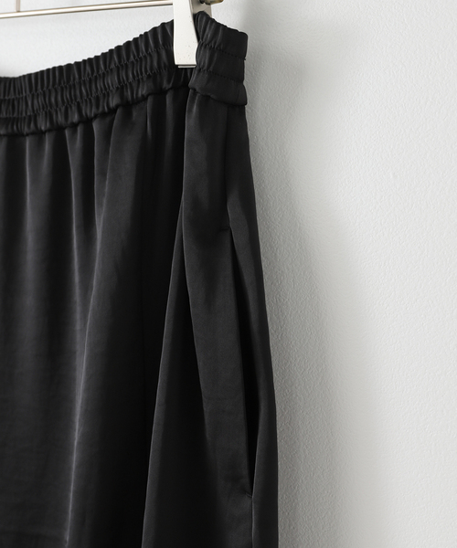 JOURNAL STANDARD（ジャーナルスタンダード）の「《追加2》ヴィンテージサテンスカート（スカート・レディース・ブラック/ベージュ・FREE）」の11枚目の写真
