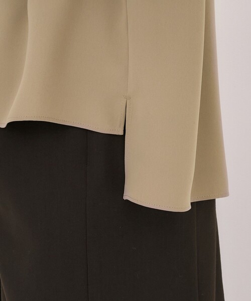 UNITED TOKYO（ユナイテッドトウキョウ）の「【残りわずか！】タイボタンメルトタッチブラウス｜ウォッシャブル/防シワ/UVカット/オケージョン/オフィスカジュアル/通勤/冬服（シャツ/ブラウス・レディース・アイボリー/ベージュ/ブラック・FREE）」の14枚目の写真