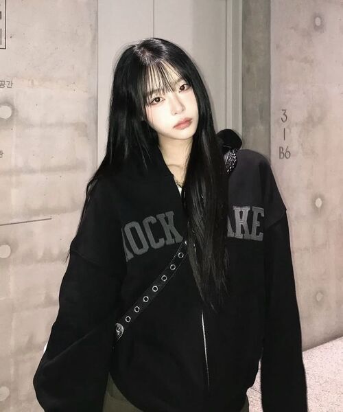 ROCKCAKE(ロックケーキ)の「Arch Logo Zip Up Hoodie - Black(パーカー・レディース・その他・SMALL/MEDIUM)」の7枚目の写真