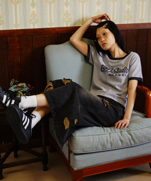1993STUDIO(1993スタジオ)の「レタリングリングクロップTシャツ_グレー(Tシャツ/カットソー・レディース・その他・FREE)」の3枚目の写真